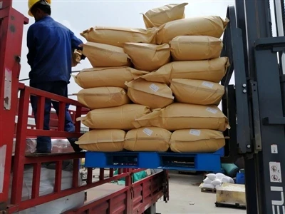 What products can holmium chloride be used to make?