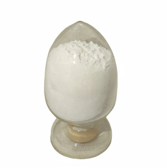 What are the green strength properties of alumina compacts?